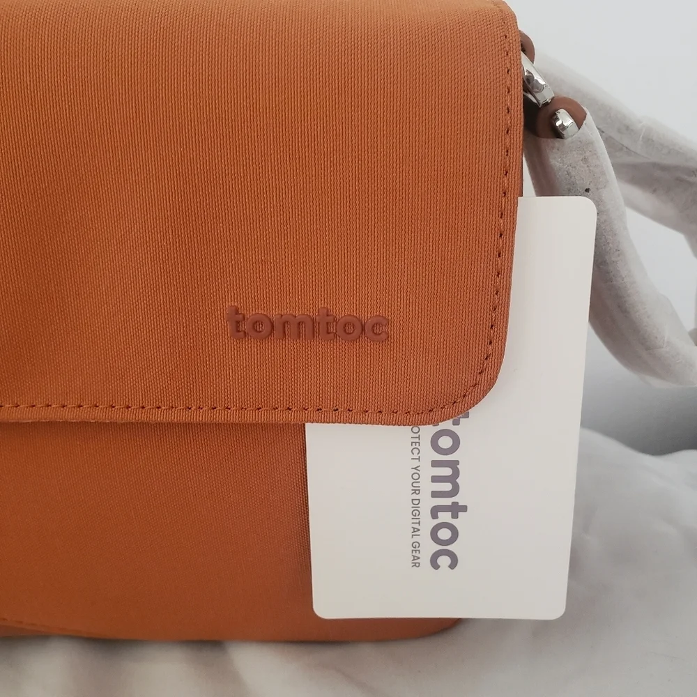 Tomtoc Versatile-A0203 Switch Daily Bag NWT